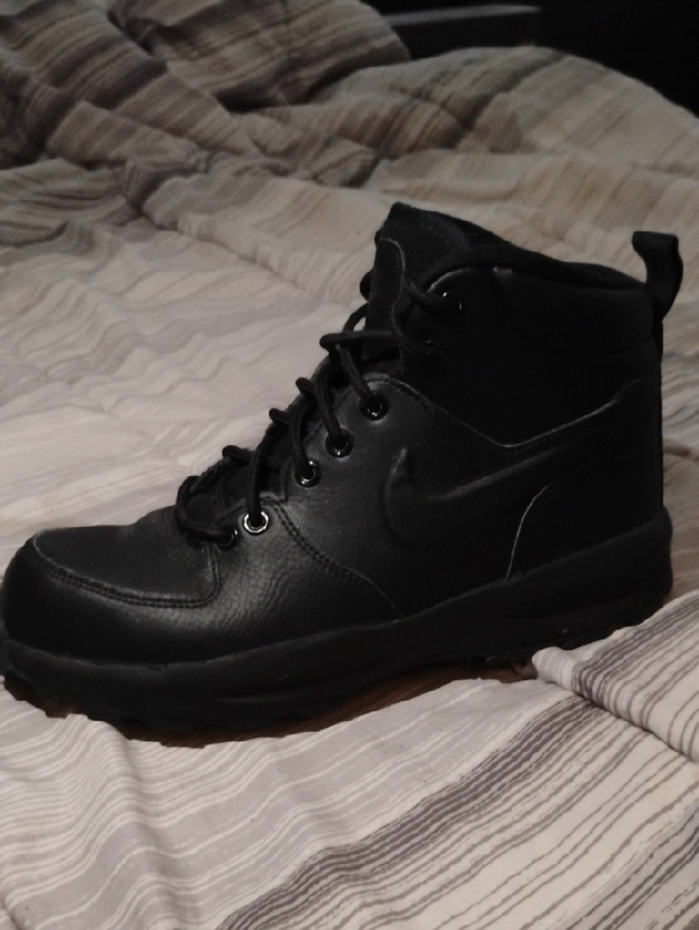 Nike Youth  Black Lace-Up Boot 5y